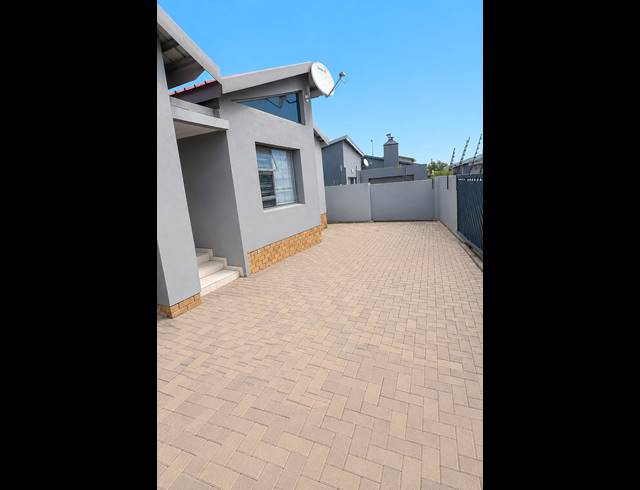 3 BEDROOM HOUSE FOR SALE IN BENDOR